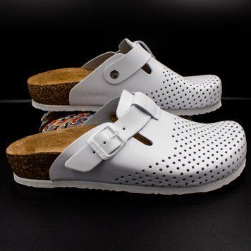 Фото Женские тапочки сабо кожаные Leon 4250, размер 36, белые 4250-white-41 1