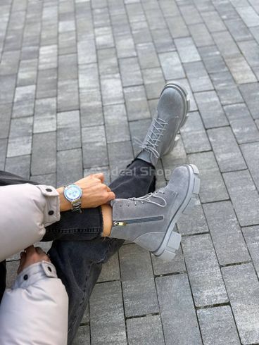 Фото Ботинки женские замшевые серого цвета на шнурках и с замком 5551-4д/36 5