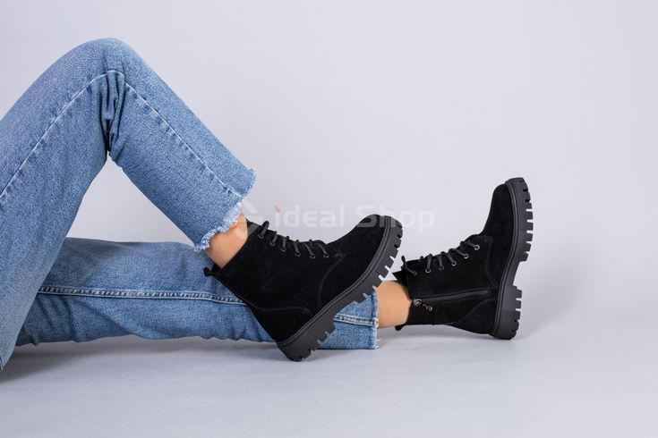 Фото Ботинки женские замшевые черные, на шнурках и с замком, на цигейке 6701-5ц/36 6